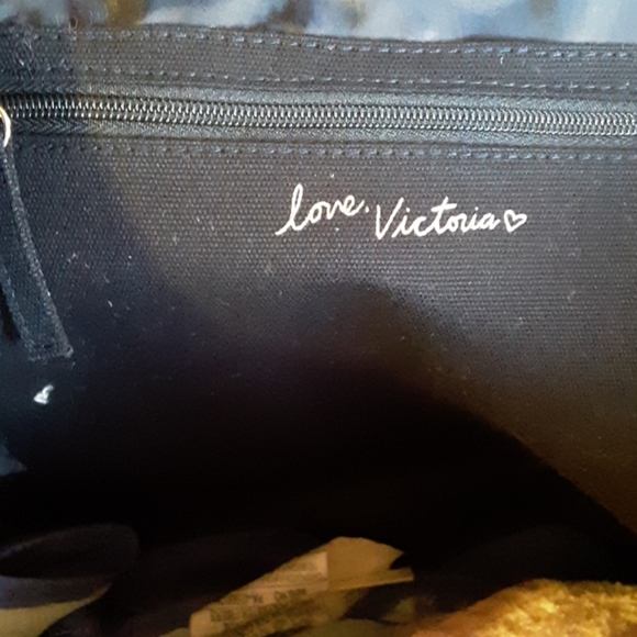Victoria's Secret Tote - Picture 6 of 7